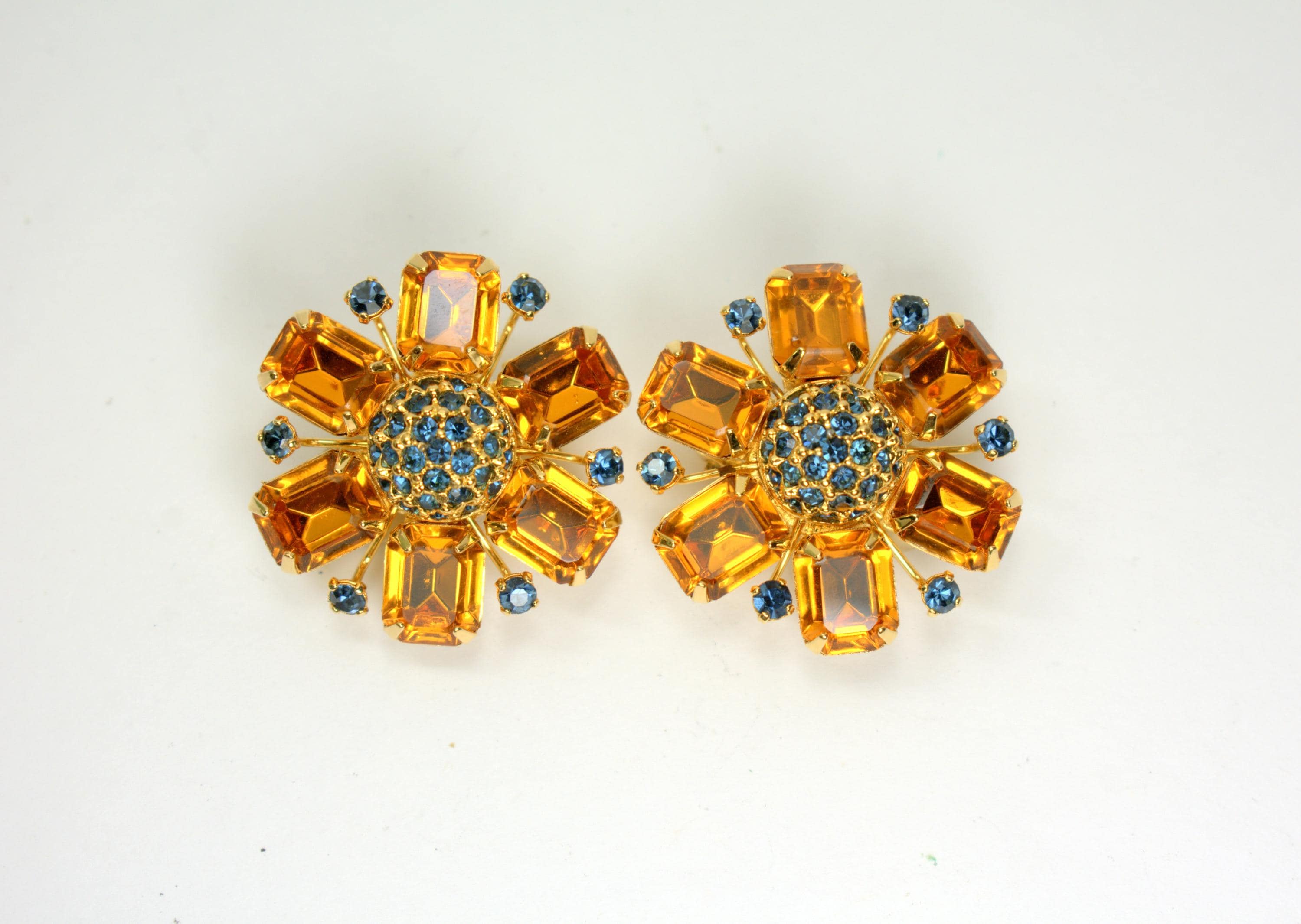 2600円可愛すぎるイヤリングとカフ ウエディング成人式 ファー