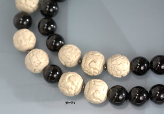 Vintage Chinese Onyx & Carved Bead Necklace Beaded - image 3