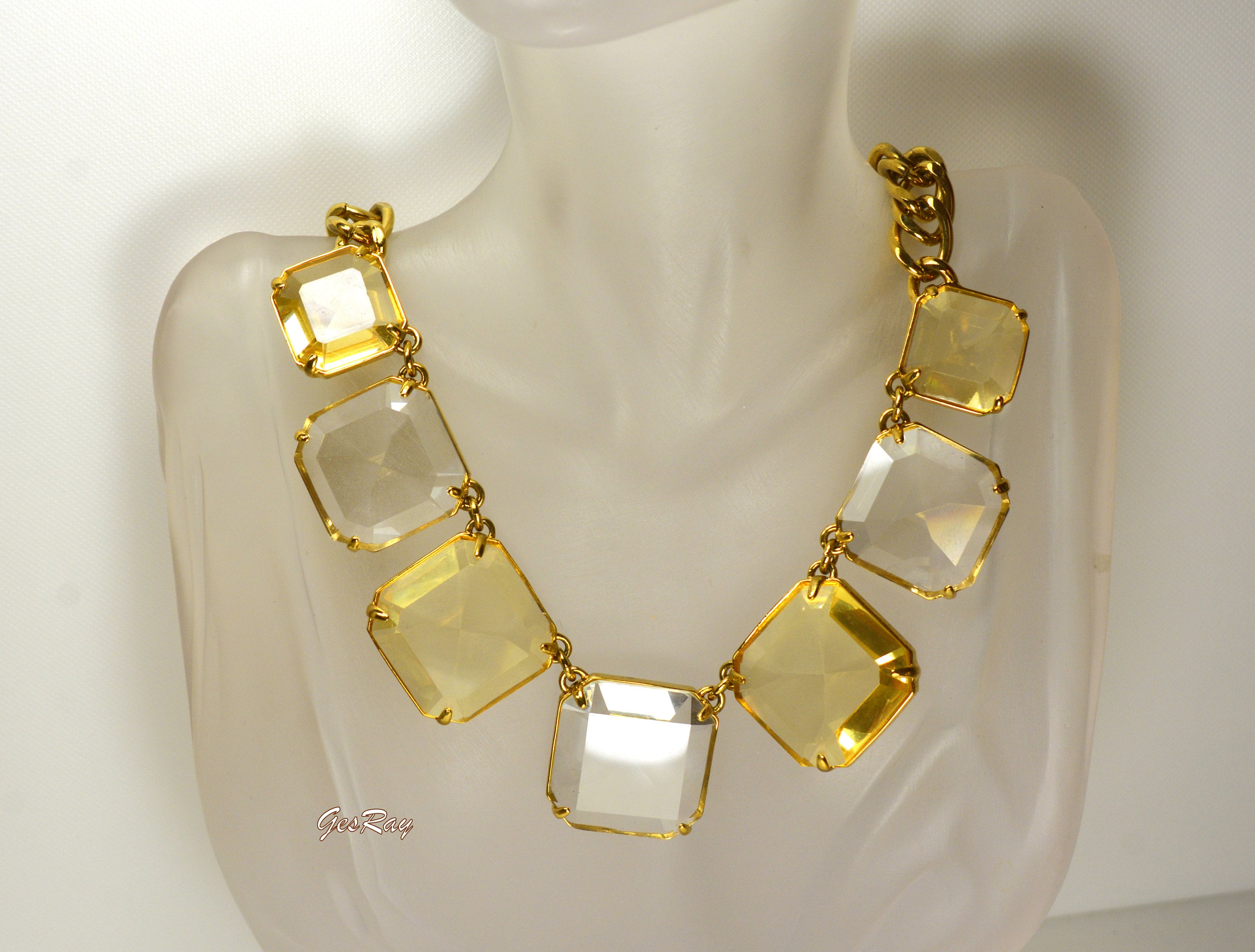 BCBG BCBGMAXAZRIA Choker Collar Necklace Statement Faux