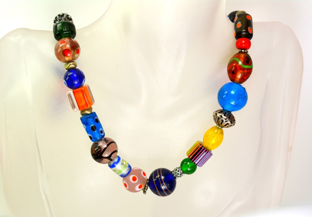 ★VINTAGE HOLLYWOOD★ Bumpy Beads Necklace_VH2435NE002M SIX VINTAGE 1960's HAND MADE BEADED NECKLACES AND TWO RINGS