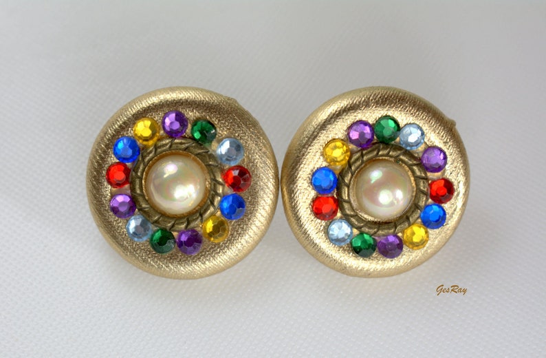 Two Sisters Vintage Clip on Earrings