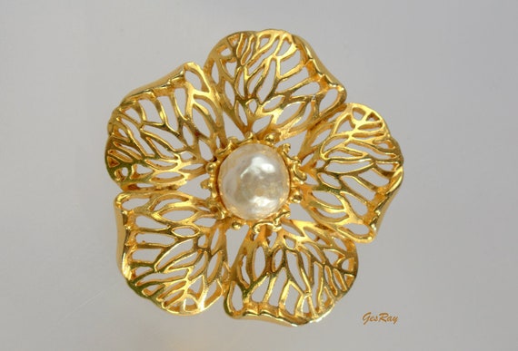 High End Designer Gold Plated Floral Brooch Pin A… - image 2