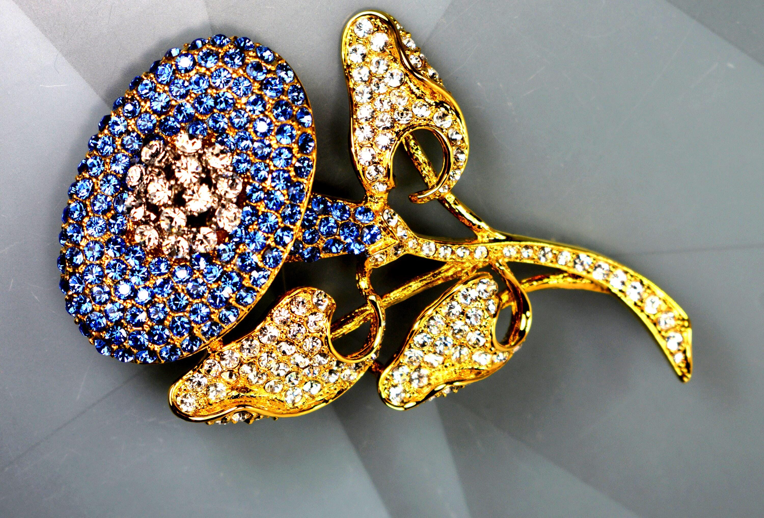 Camrose and Kross Jacqueline Kennedy JBK Gold Blue Sapphire
