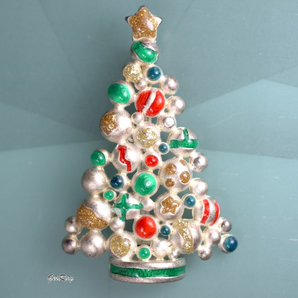 Vintage Christmas Jewelry, AJMC Christmas Tree Brooch Pin