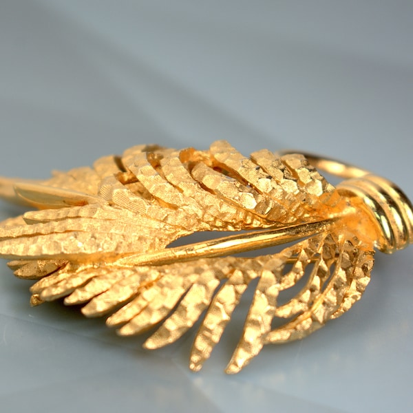 Kramer of New York Brooch Pin Leaf Gold Plated Textured Floral Jewelry