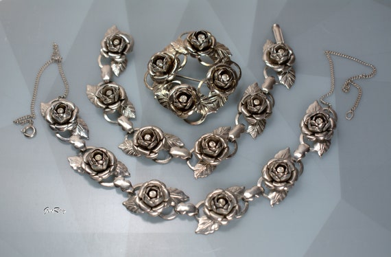 Statement Vintage Demi Parure Flower Link Bracele… - image 4