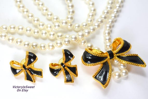KJL for Avon Vintage Black Enamel Bow Pendant Nec… - image 2