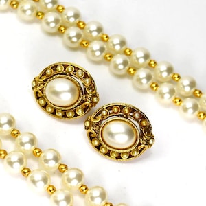 Conjunto vintage de colar e brincos de pérolas falsas