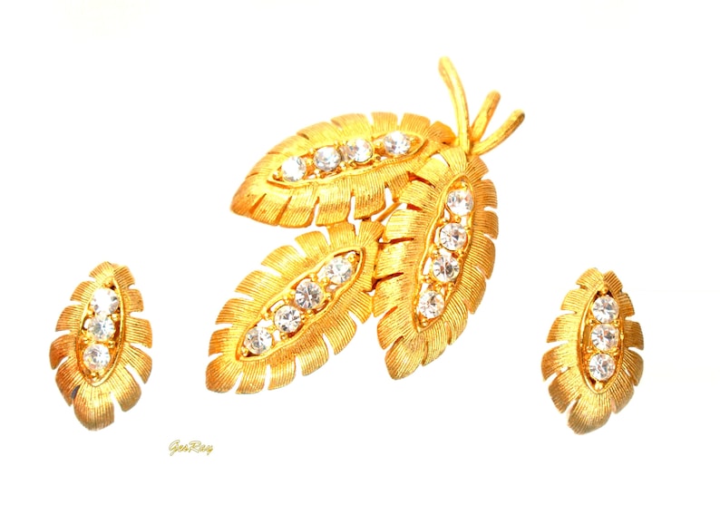 JJ Statement Vintage Jewelry Set Gold Floral Leaves Brooch Pin Earrings, Vintage Rhinestones