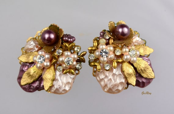 Vintage unsigned Miriam Haskell Earrings, Miriam H