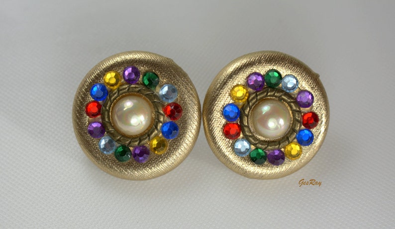 Two Sisters Vintage Clip on Earrings