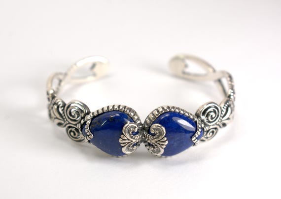 Such Detail! Vintage Southwestern Tortoise Sterling Silver Bracelet Such Detail! Vintage Southwestern Tortoise Sterling Silver Bracelet