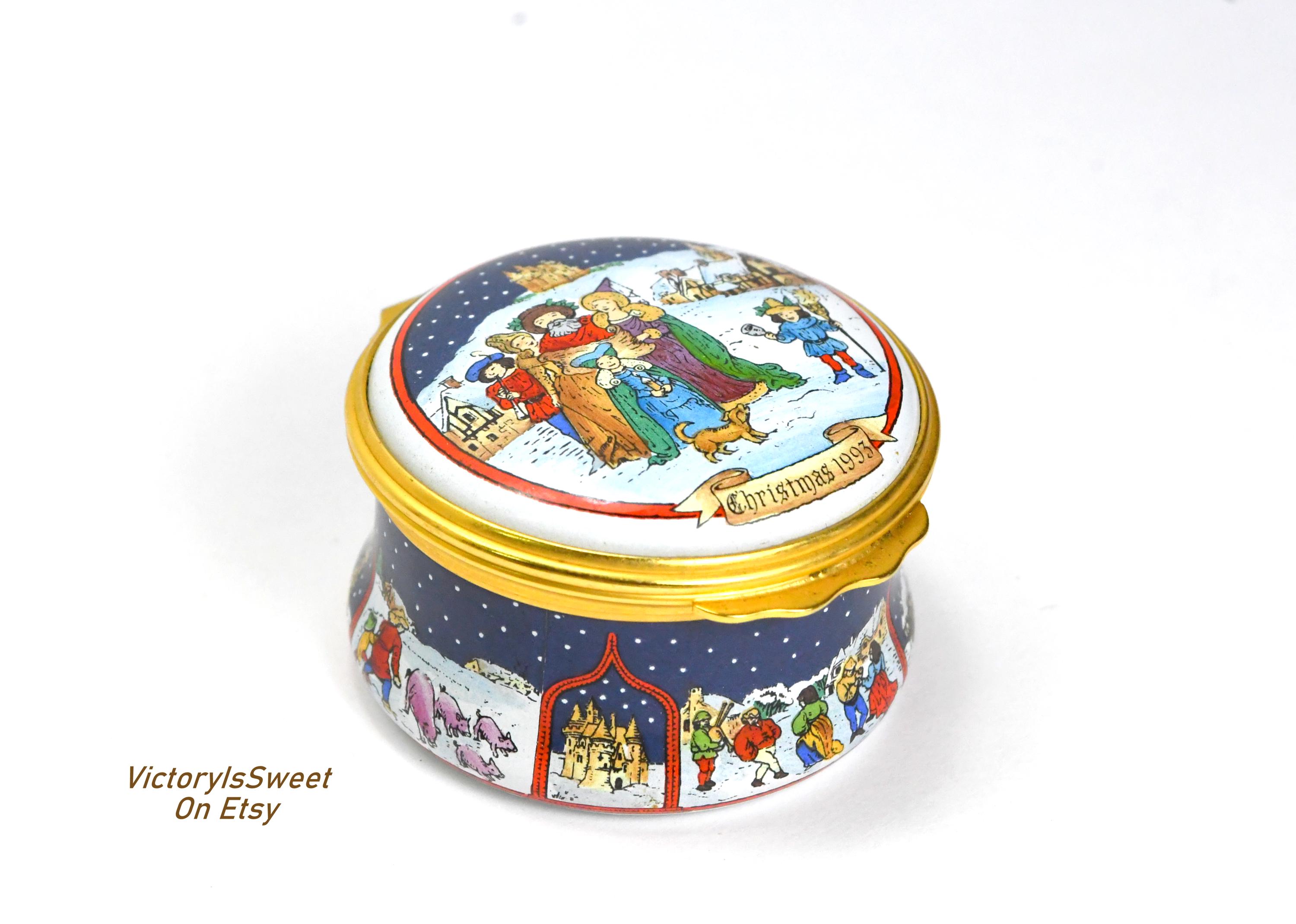 ハルシオンデイズ エナメル ピルボックス：手描きのクリスマス小物