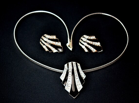 Avon jewellery with price deals
