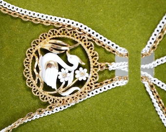 Triple strand necklace With Swan pendant signed Shp Excl.