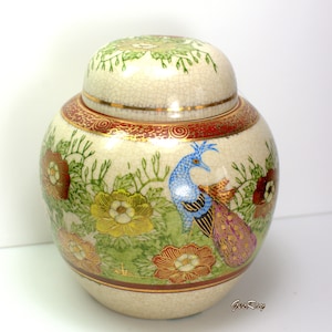 Oriental Japanese Satsuma Porcelain Lidded Temple Ginger Jar, Urn Tea Jar Canister, Crackle Glaze