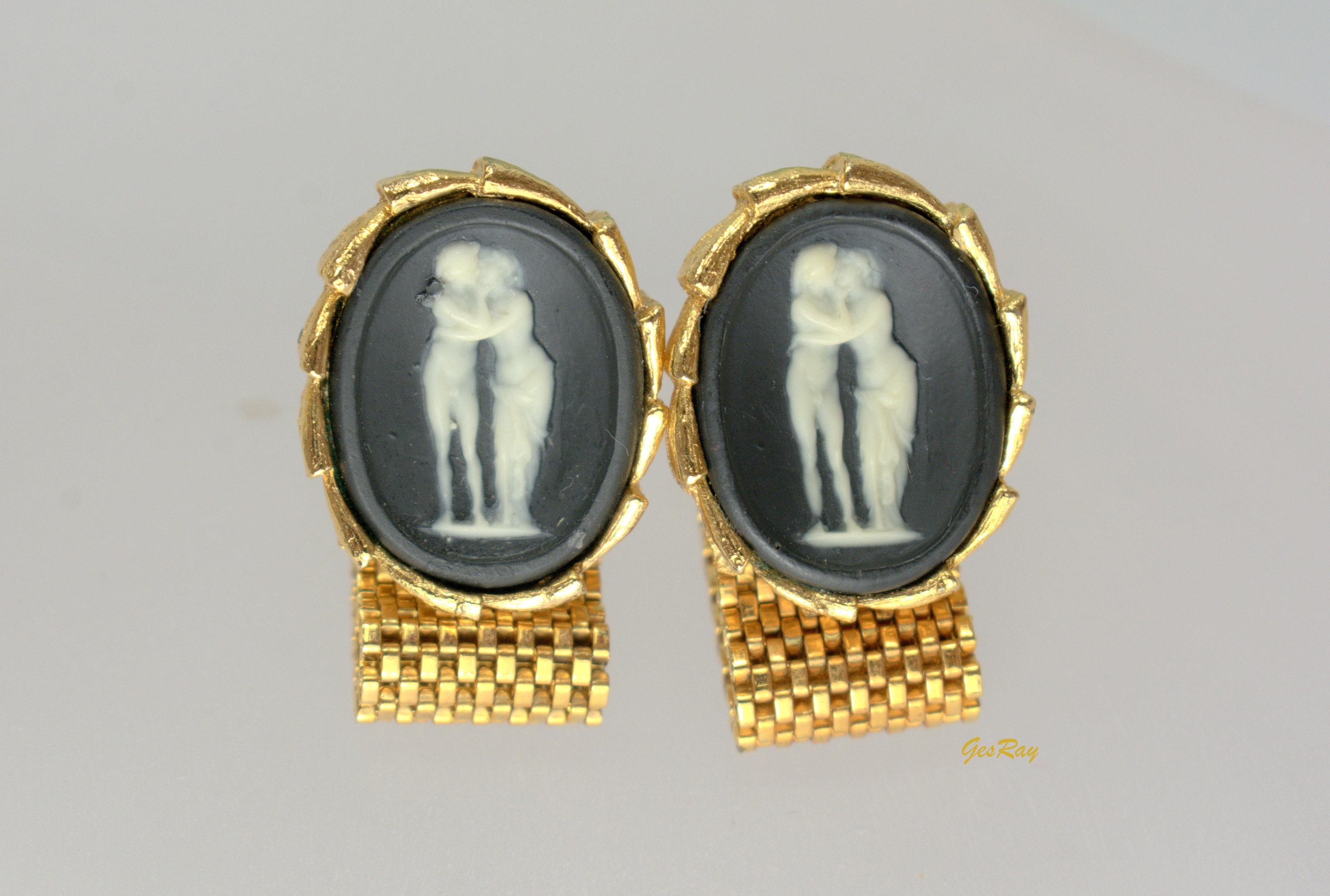 Vintage Cameo Incolay Dante Cufflinks Lovers Greek Mythology Museum