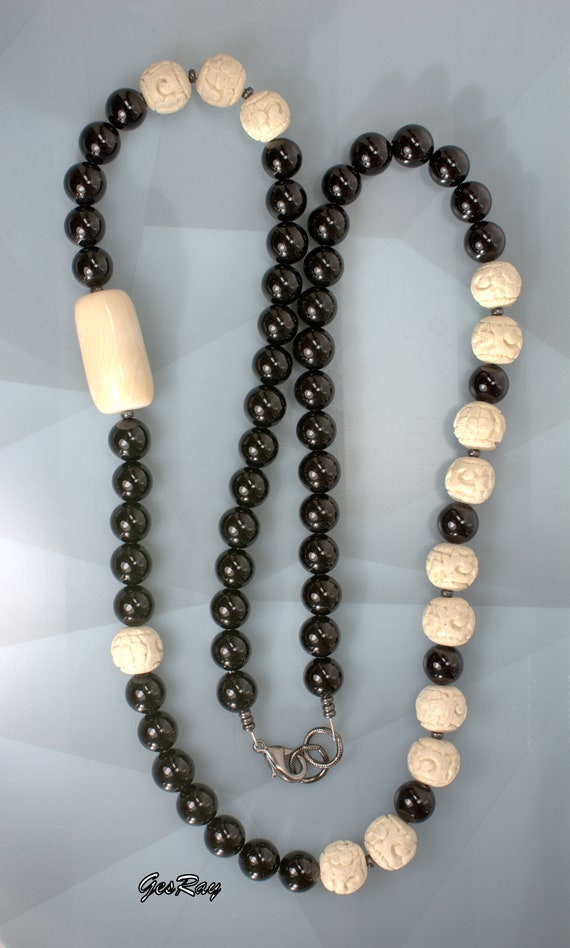 Vintage Chinese Onyx & Carved Bead Necklace Beaded - image 2