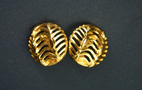 Statement Monet Gold Dome Button Earrings Filigre… - image 3