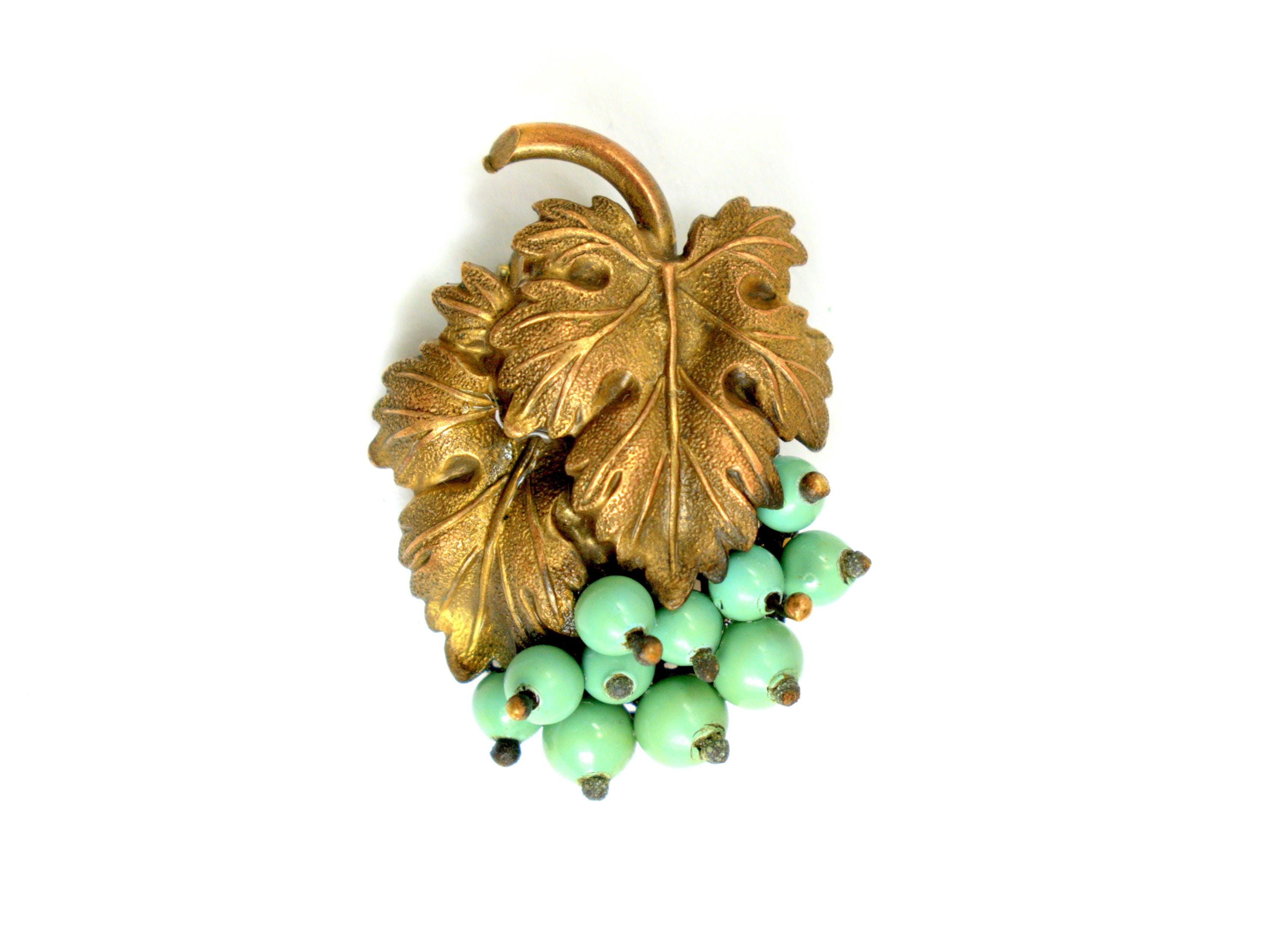 アンティークレア ミリアムハスケル ミルクガラス×ゴールド ブドウ ブローチ アンティークレア ミリアムハスケル ミルクガラス×ゴールド ブドウ