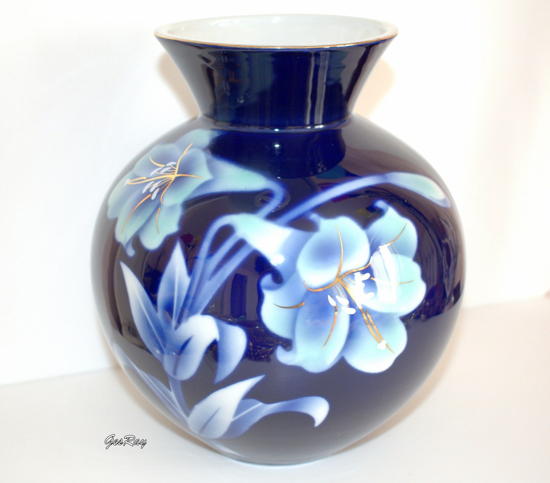 Japanese Porcelain Vase / Floral / Cobalt Blue White Gold Jar Jug