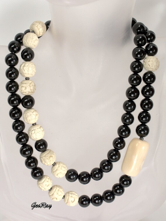 Vintage Chinese Onyx & Carved Bead Necklace Beaded - image 1