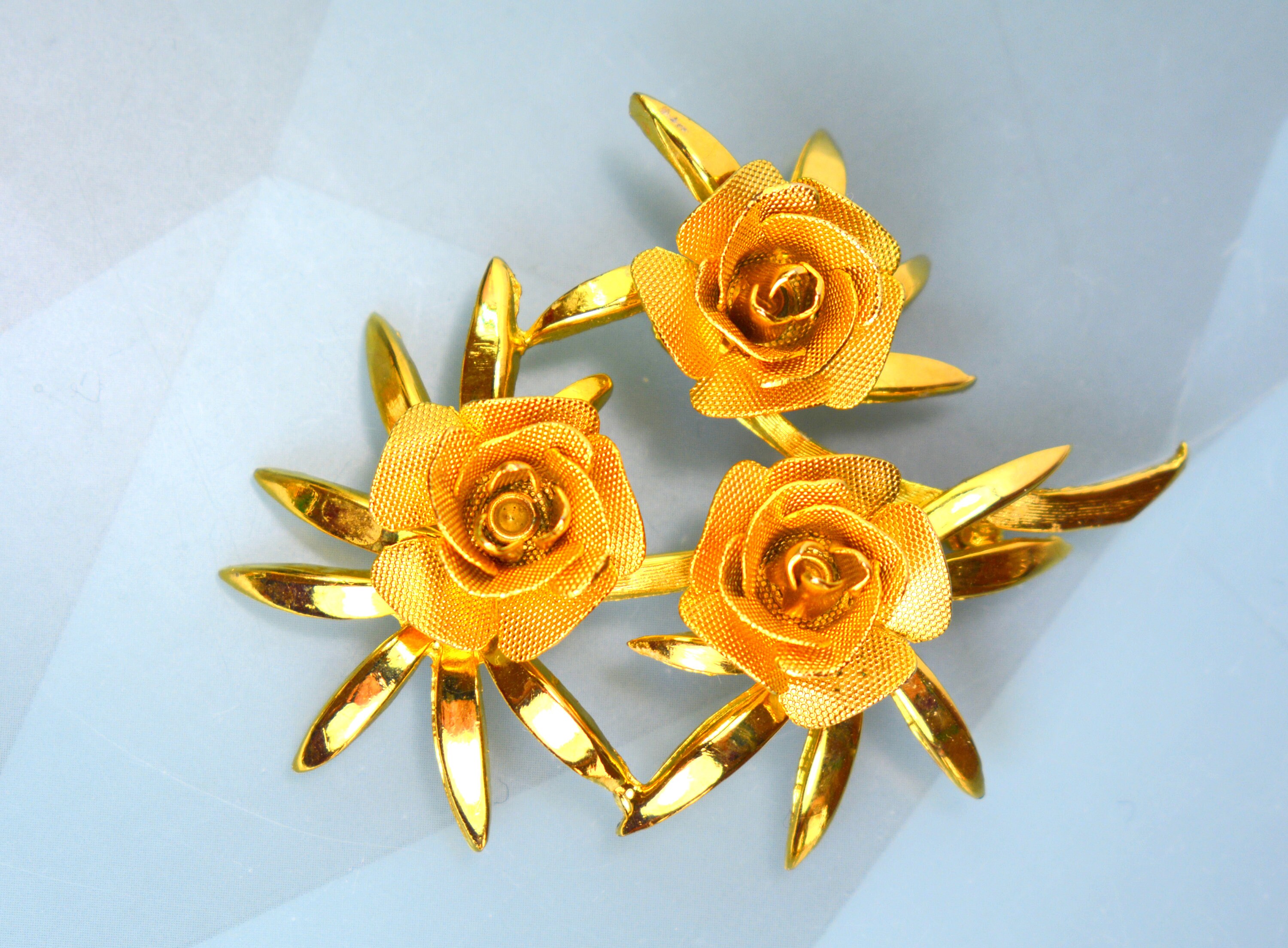 Broche Vintage Signée Brooks - Fleur En Métal Doré Avec Perles En Verre, Occasion
