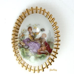 Limoges France Cameo Fragonard Courting Couple Brooch Pin Pendant