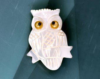 Perlmutt Perlmutt Eule Brosche Pin Vintage Hand geschnitzter Vogel