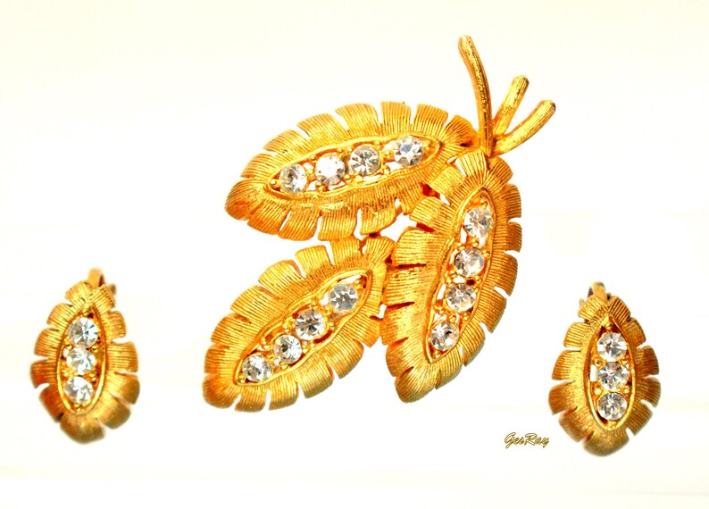 JJ Statement Vintage Jewelry Set Floral Brooch Pin and Earrings, Gold Plated, Clear Rhinestones
