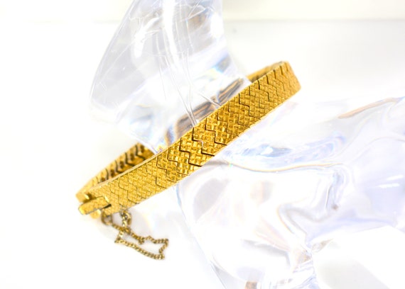 Buy Chiselled Link Tennis Gold Bracelet | Karuri Jewellers
