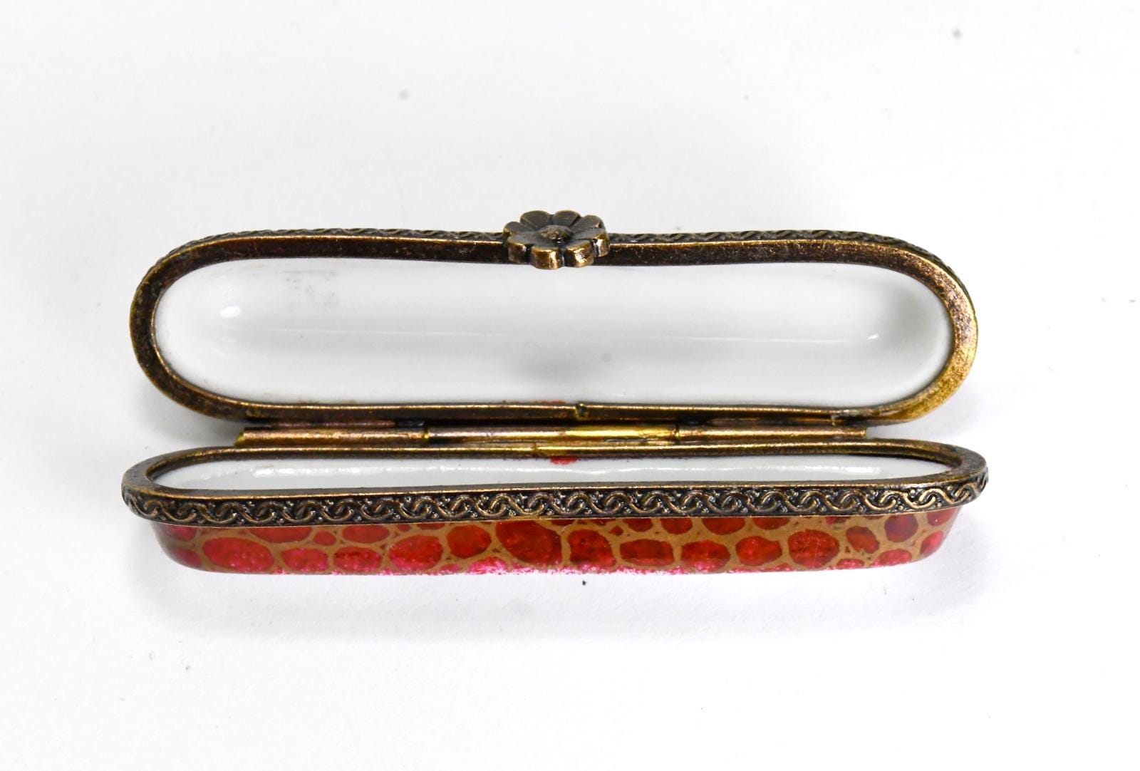 Decor Main Limoges L.D. Porcelain Trinket Needle Box: Floral