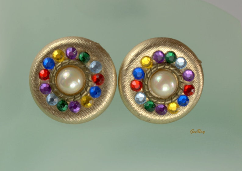 Two Sisters Vintage Clip on Earrings