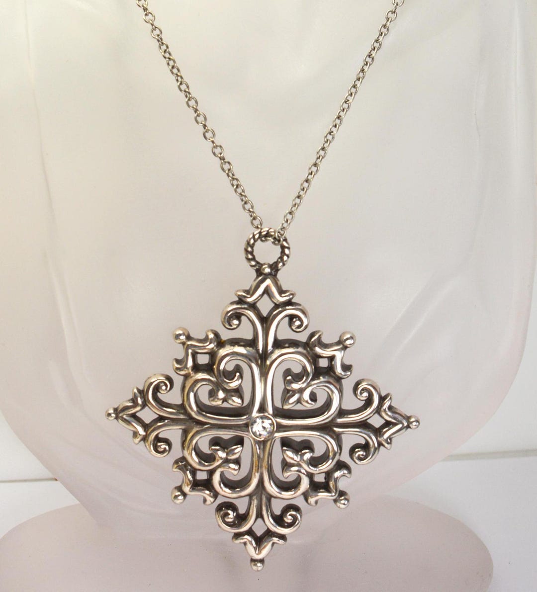 【ANGLAN】[AG] Paisley Weaving Pendant Bracelet Paisley Cubic Zirconia & Layered Chain Bracelet – Sterling