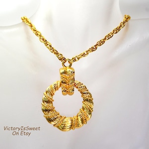 Vintage Textured Gold Pendant Chain Necklace