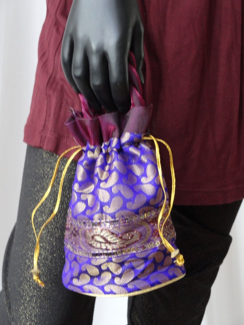 Handmade Indian Silk Floral Embroidered Clutch Wristlet Handbag main image 1