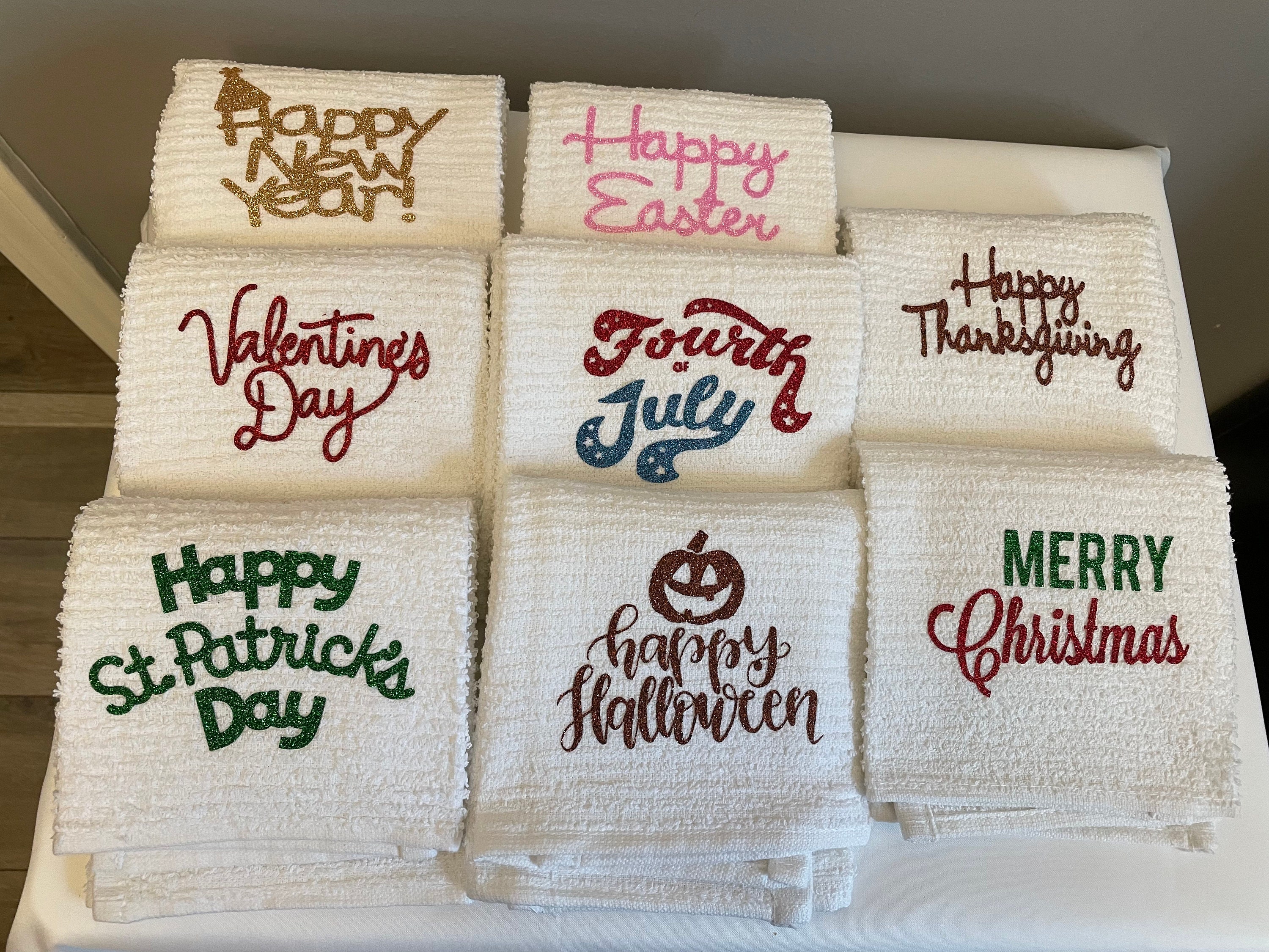 Holloyiver Christmas Hand Towels, Cotton Dish Washcloth for Kitchen, Soft &  Embroidered Bath Towel for Bathroom Super Absorbent, Cute Holiday  Decoration Set for Home (13×29) 