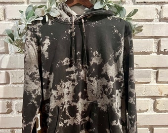 Sudadera con capucha con efecto tie-dye inverso, sudadera con capucha vintage personalizada, sudadera con capucha con efecto lavado ácido, sudadera con capucha de aspecto vintage desgastado, camisetas teñidas a mano, sudadera con blanqueador