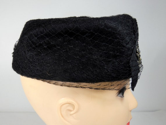 Vintage Ladies Hat 1950s Black Pillbox Hat of Bru… - image 6