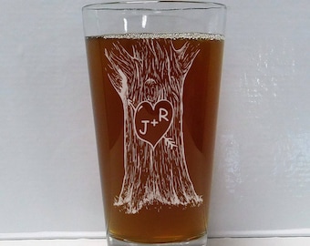 Sweetheart Tree pint glass or stemless wine glass, Engagement gift or wedding gift, Personalized