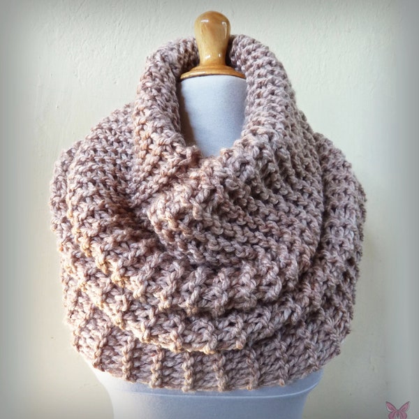RICH OATMEAL / Light Taupe / Beige Chunky Royale Cowl -- Super snuggly - Deluxe fashion accessories