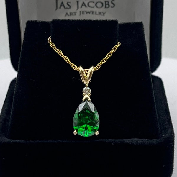 Beautiful 2ct Pear Cut Emerald Necklace Diamond Accent 14k Yellow Gold Pendant Necklace Jewelry Gift Mother Wife May Birthstone