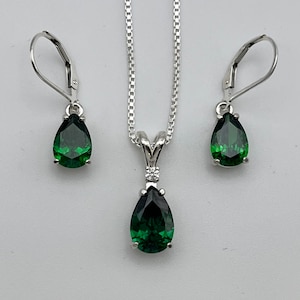 Beautiful 7ctw Pear Cut Emerald Necklace & Earrings Set Sterling Silver Jewelry Gifts  Day May Birthstone Lab Grown Simulated Emerald