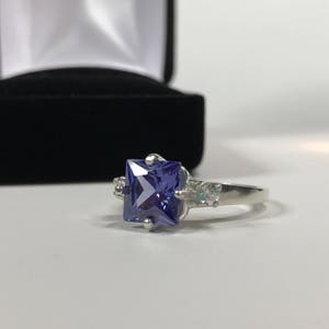 Gorgeous 2.5ctw Princess Cut Tanzanite Ring White Sapphire Accents 5 6 7 8 9 10 Sizing jewelry trends Violet Blue Tanzanite  Gift Mo