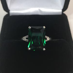 GORGEOUS 8ct Emerald Cut Emerald Ring  Sterling Silver Ring Size 4 5 6 7 8 9 Trending Holiday Jewelry Gift Lab Grown 14x10mm May Mom Sister