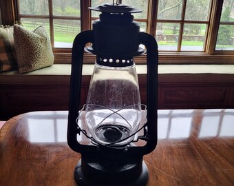 C1915-20 Dietz New York Sport Skater Lantern Oil Lamp Complete