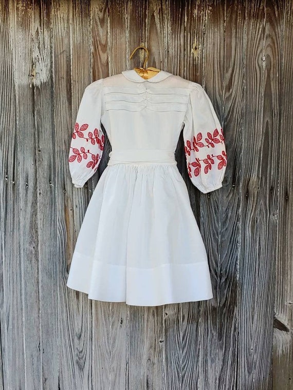 Vintage Voila Dress. Adorable White Dress With Han
