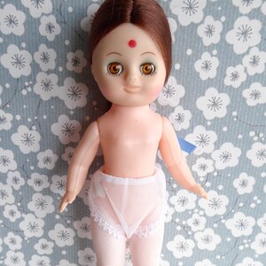 VIntage 8in/20cm ASIAN or INDIAN DOLL with Bindi - with long hair and she comes complete with  panties, tights and shoes as shown