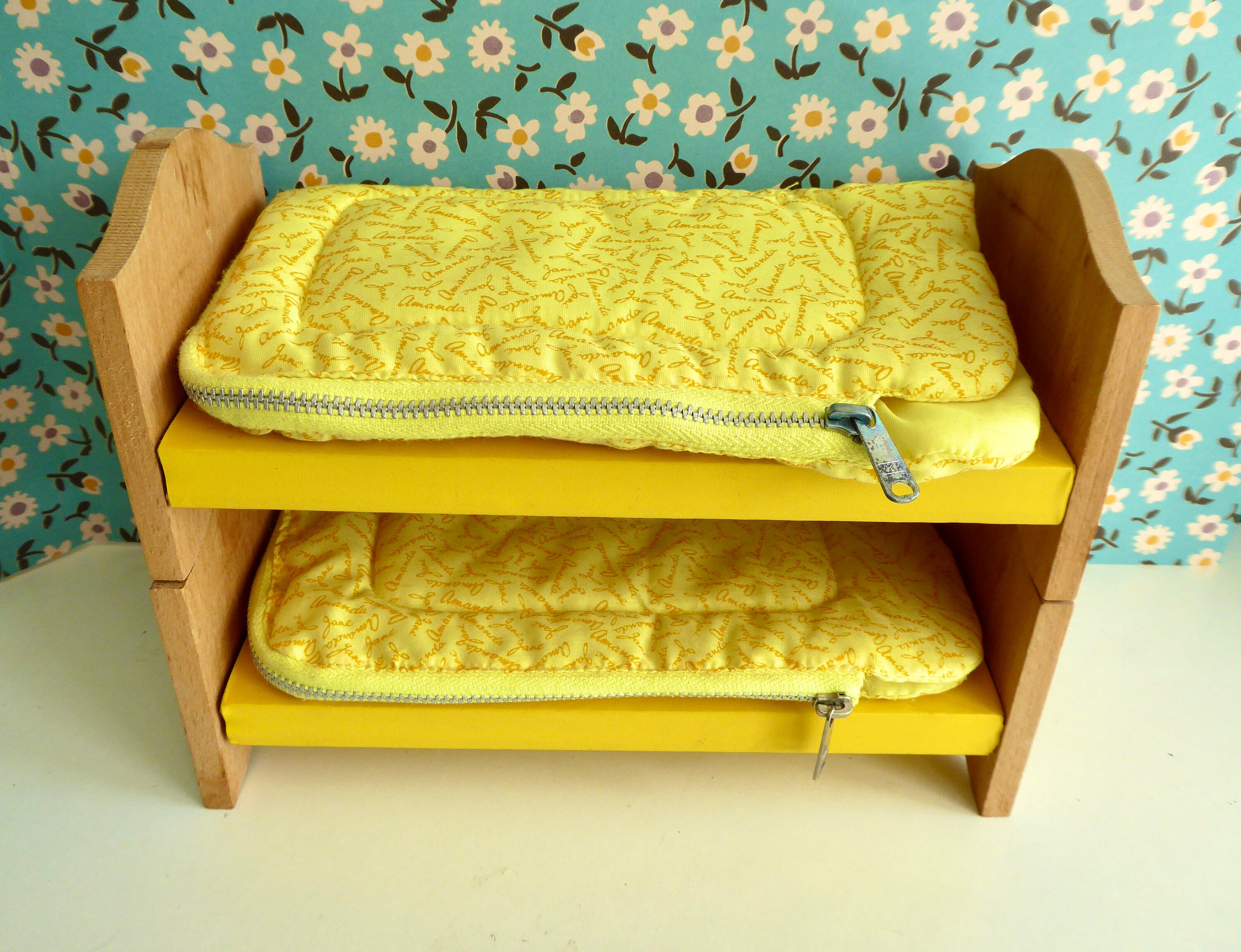 Stackable cheap doll beds