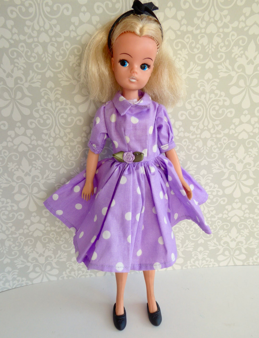 1950s-sindy-doll-dress-handmade-in-dotted-cotton-for-9-5-12in-22-27cm